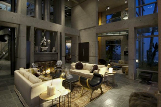 Illustration for article titled Peek Inside Rihanna's New Hollywood Hills Mansion